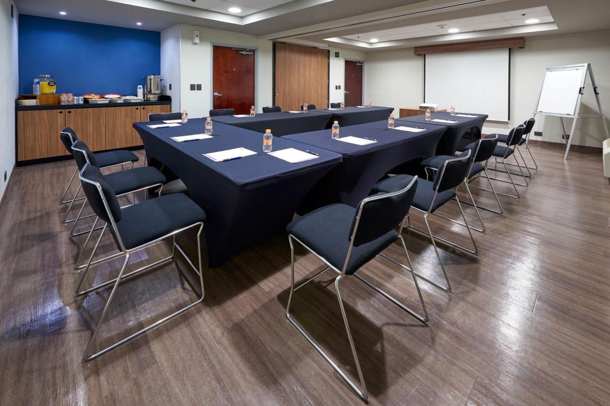 City Express By Marriott Chihuahua Exterior photo